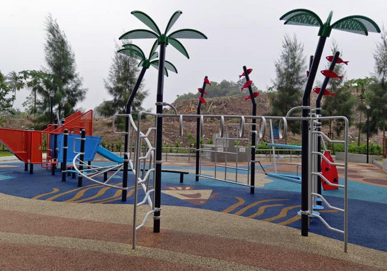 Mutiara Melaka Beach Resort - Islamic Compliance Only Tangga Batu Экстерьер фото