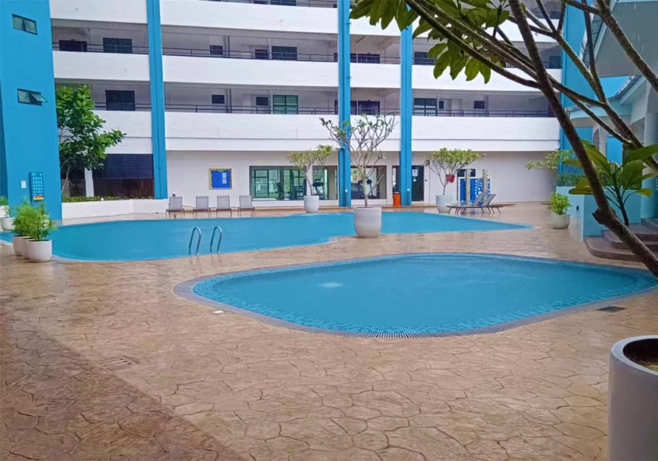 Mutiara Melaka Beach Resort - Islamic Compliance Only Tangga Batu Экстерьер фото